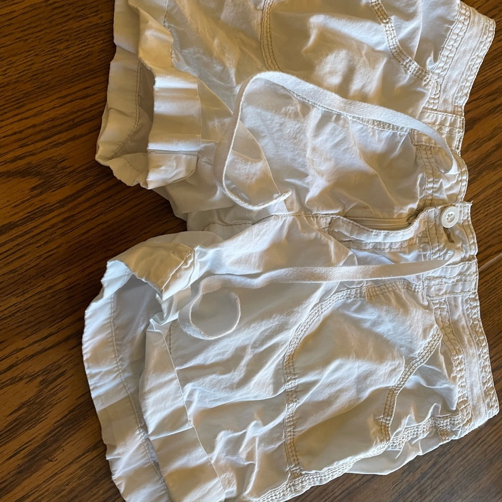 Size 8 women’s shorts